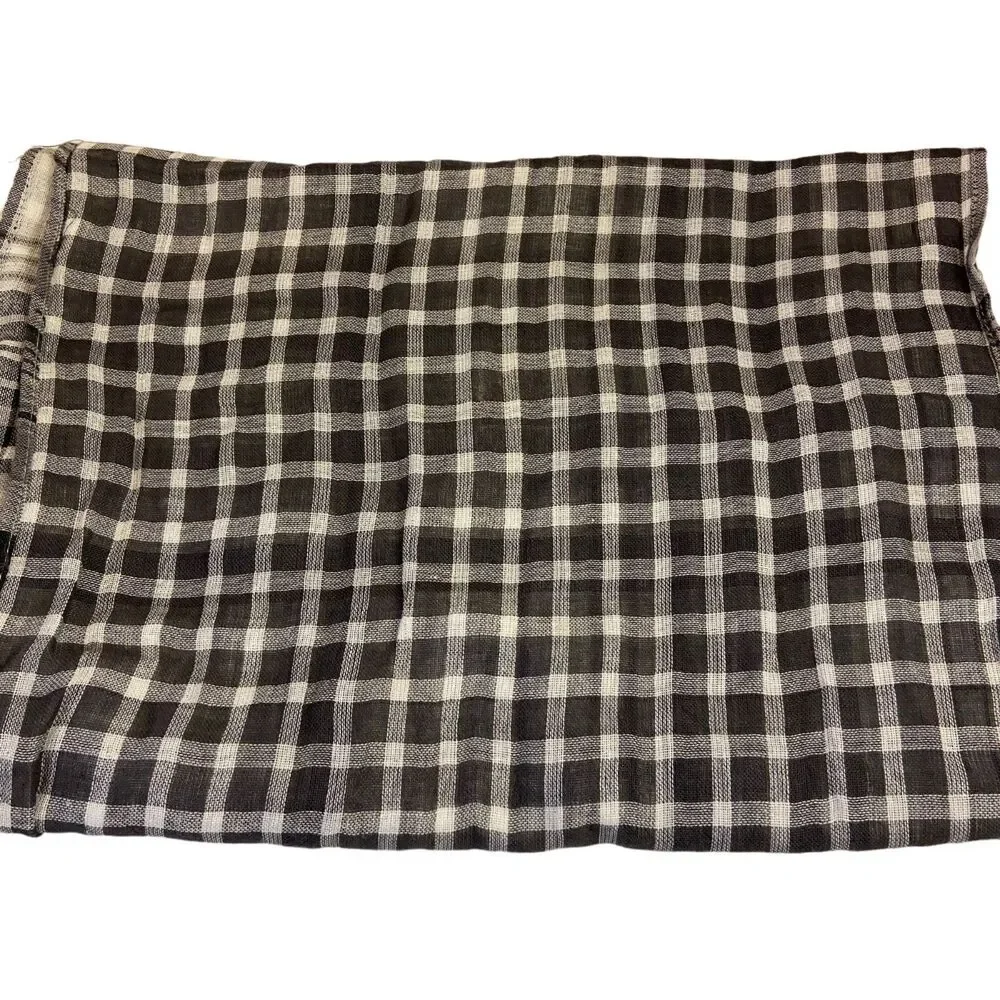 #6234 Black white and gray scarf lighweight 13x71 inches